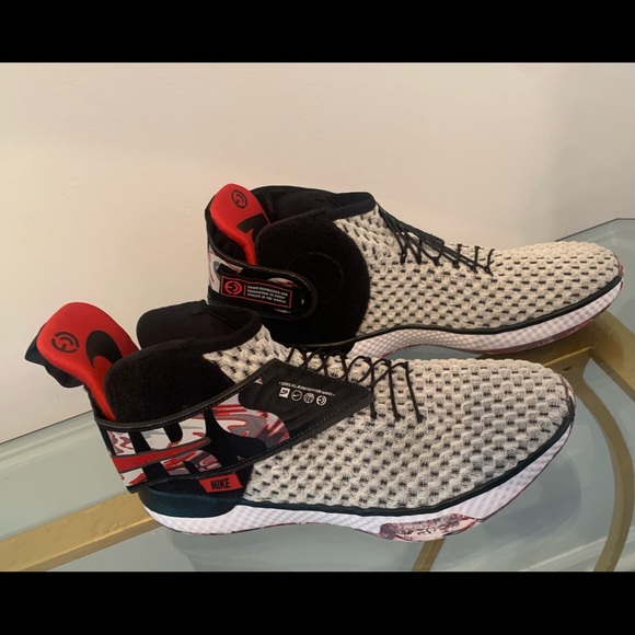 AIR ZOOM UNVRS 'LIGHT FLUORESCENT' - Picture 3 of 12